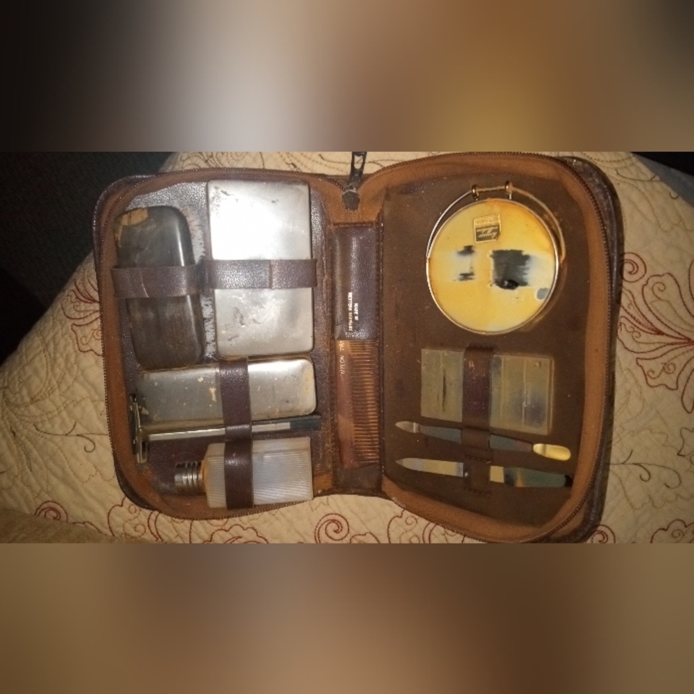 Vintage Travel Shaving Grooming Kit Brown Zip Brown Leather Case